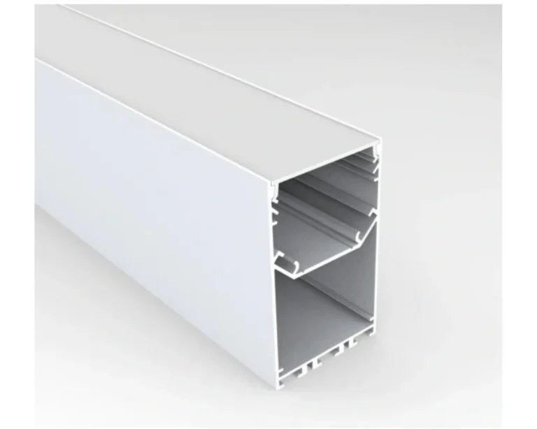 UGR high-body aluminium lighting housing with the open end visible